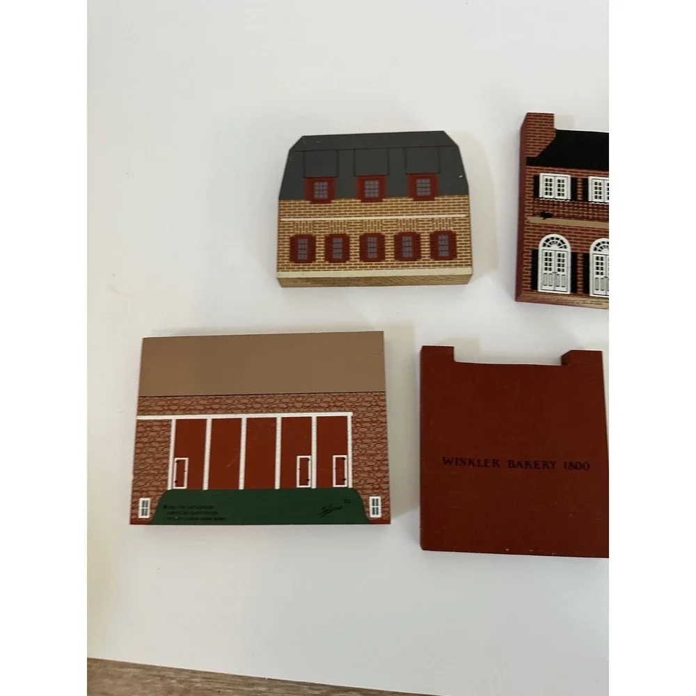 Cat's Meow Village Set Gerneral Store Barn Series Winkler Bakery Calef's Set 7